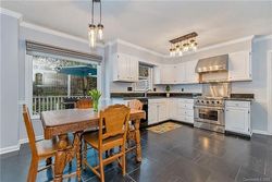  Meadowridge Dr