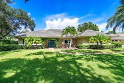  Se Heritage Oaks Ln