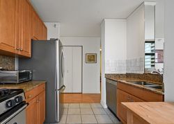  N Westshore Dr Apt 20