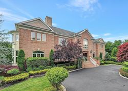  Parkwood Ln