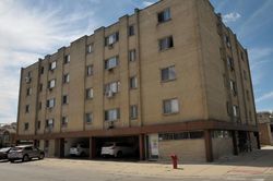 W Belmont Ave Apt 501