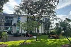  River Reach Dr Apt 20