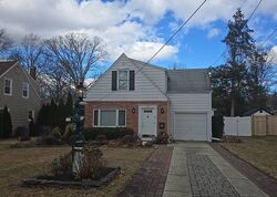  W Maple Ave