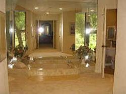 Hackberry Ln