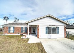  Greentree Cir