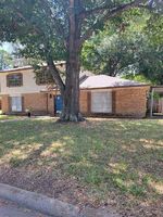  Willowbend St