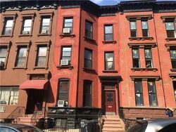  10th St