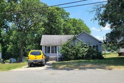  N Logan St