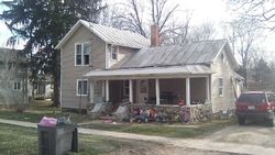  N Main St