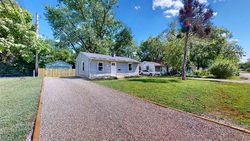  S Walnut Ln