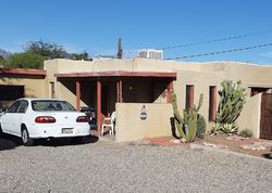 E Edison St