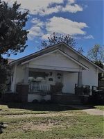  E 10th St