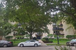  Oakton St Apt 2c