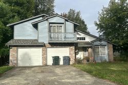  34th Ave E