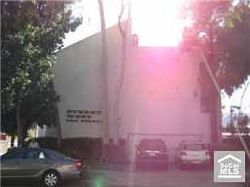  N Everett St Apt 304
