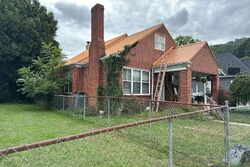  Blondell Ave