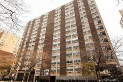 N Sheridan Rd Apt 403, Chicago - IL