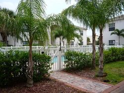  S Shepard Dr Apt 6