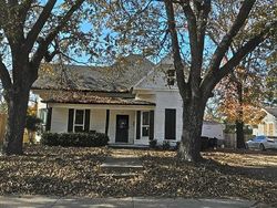  N Main St