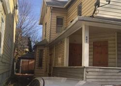  E 24th St