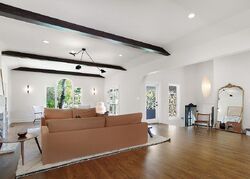  Red Oak Dr