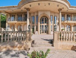  Deep Canyon Dr