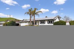  Kingswood Dr