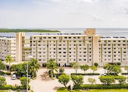  Estero Blvd Apt 523
