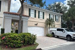  Laurel Oaks Cir