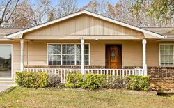  Lake Hills Cir