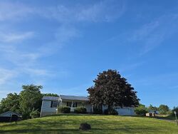  Mountcrest Dr