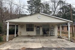  Ruth Dr