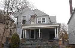  E 86th St