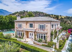  Torrey Pines Dr
