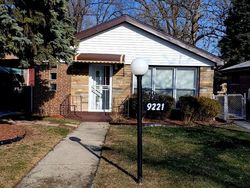 S Burnside Ave, Chicago - IL