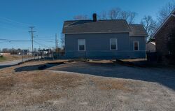  Maxwell Ave