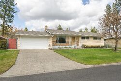  E 26th Ave