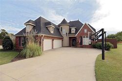  S Sloan Cir
