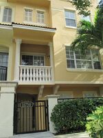  Valencia Gardens Ave