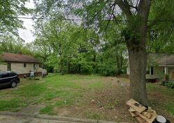  Amos St