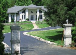  Deerfield Dr