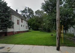  E 49th St