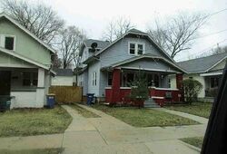  Walker Ave Nw