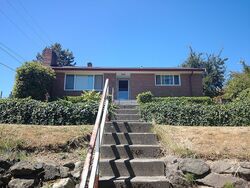  32nd Ave Sw