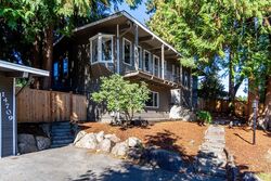  28th Ave Ne