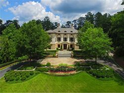 Davis Dr