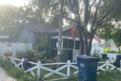  N 13th St