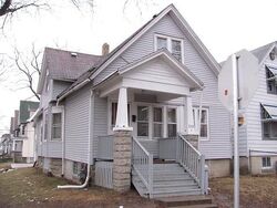  N 12th St
