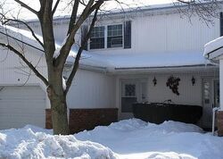 Rolling Hills Dr Apt