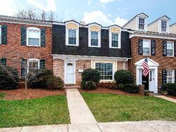  Hayloft Cir
